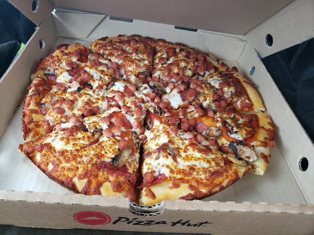 Pizza Hut | 2297 St Joseph Blvd Unit J, Orléans, ON K1C 1E7, Canada | Phone: (613) 837-7300