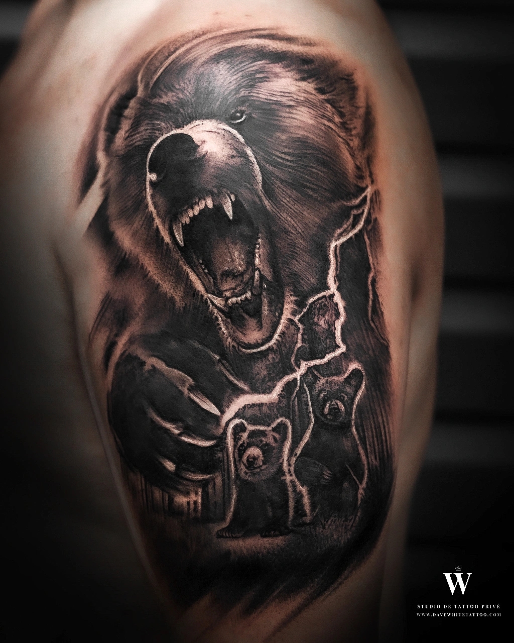 Atelier de tattoo Dave White | 16780 Rue de la Jonquiere, Mirabel, QC J7J 0Z4, Canada | Phone: (514) 475-3376