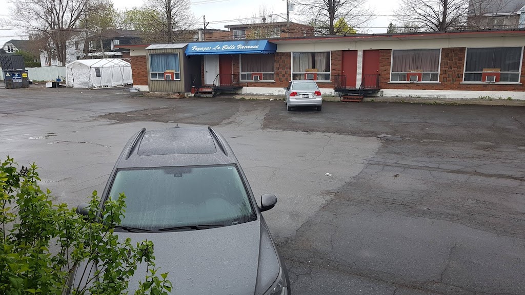 Motel Chez Nous | 1002 Bd du Curé-Labelle, Laval, QC H7V 2V5, Canada | Phone: (450) 681-9265