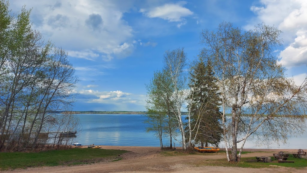 Whiteshell Lake Resort | Block 4, Lot C, Rennie, Big Whiteshell Lake, MB R0E 1R0, Canada | Phone: (204) 348-7627