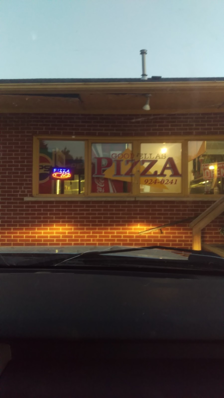 Good Fellas Pizza | 88 Sydenham St, Flesherton, ON N0C 1E0, Canada | Phone: (519) 924-0241