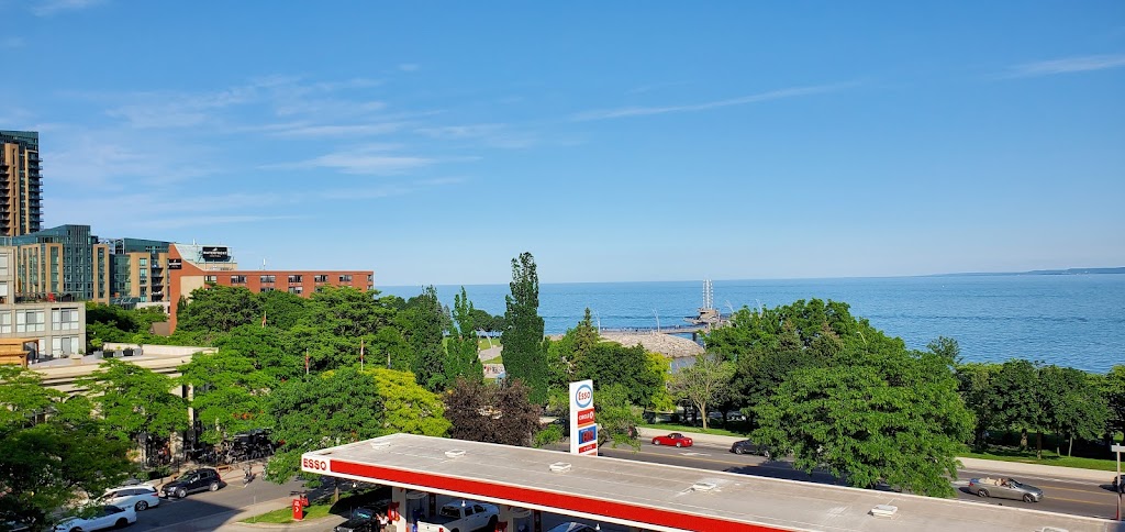 Waterfront Parking Garage | 414 Locust St, Burlington, ON L7S 1T7, Canada | Phone: (905) 335-7600