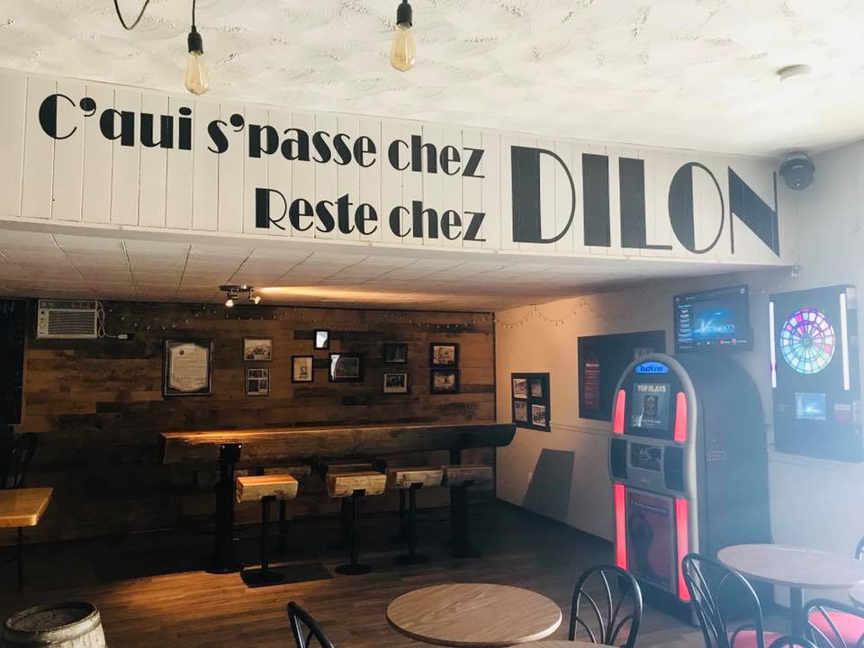 Bar Terrasse chez Dilon | 611 Rue Principale, Saint-Adelphe, QC G0X 2G0, Canada | Phone: (418) 322-6625