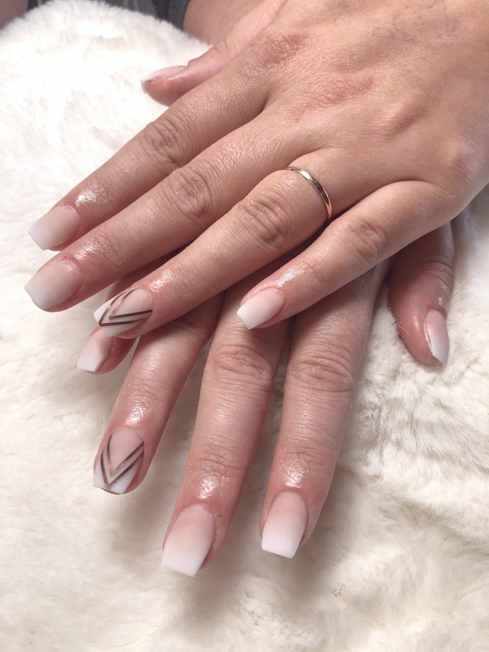 Hottips Nails - CALGARY TRAIL( 104 Street and 55 ave ) | 5516 Calgary Trail NW, Edmonton, AB T6H 4K1, Canada | Phone: (780) 758-1056