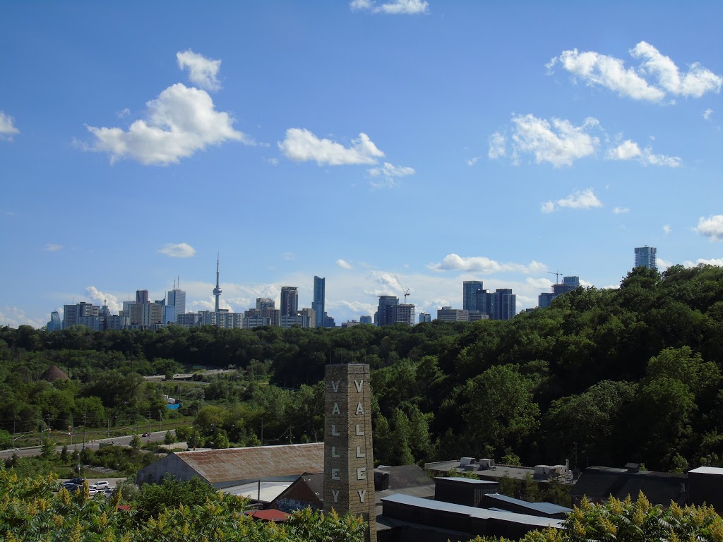 The Governors Bridge Lookout | 550 Bayview Ave, Toronto, ON M4W 3X8, Canada | Phone: (416) 596-1495