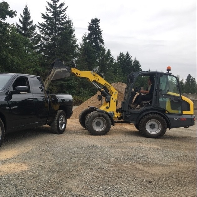 Black Gold Landscape Supply | 3599 Comox Logging Rd, Courtenay, BC V9N 9P3, Canada | Phone: (250) 338-0338