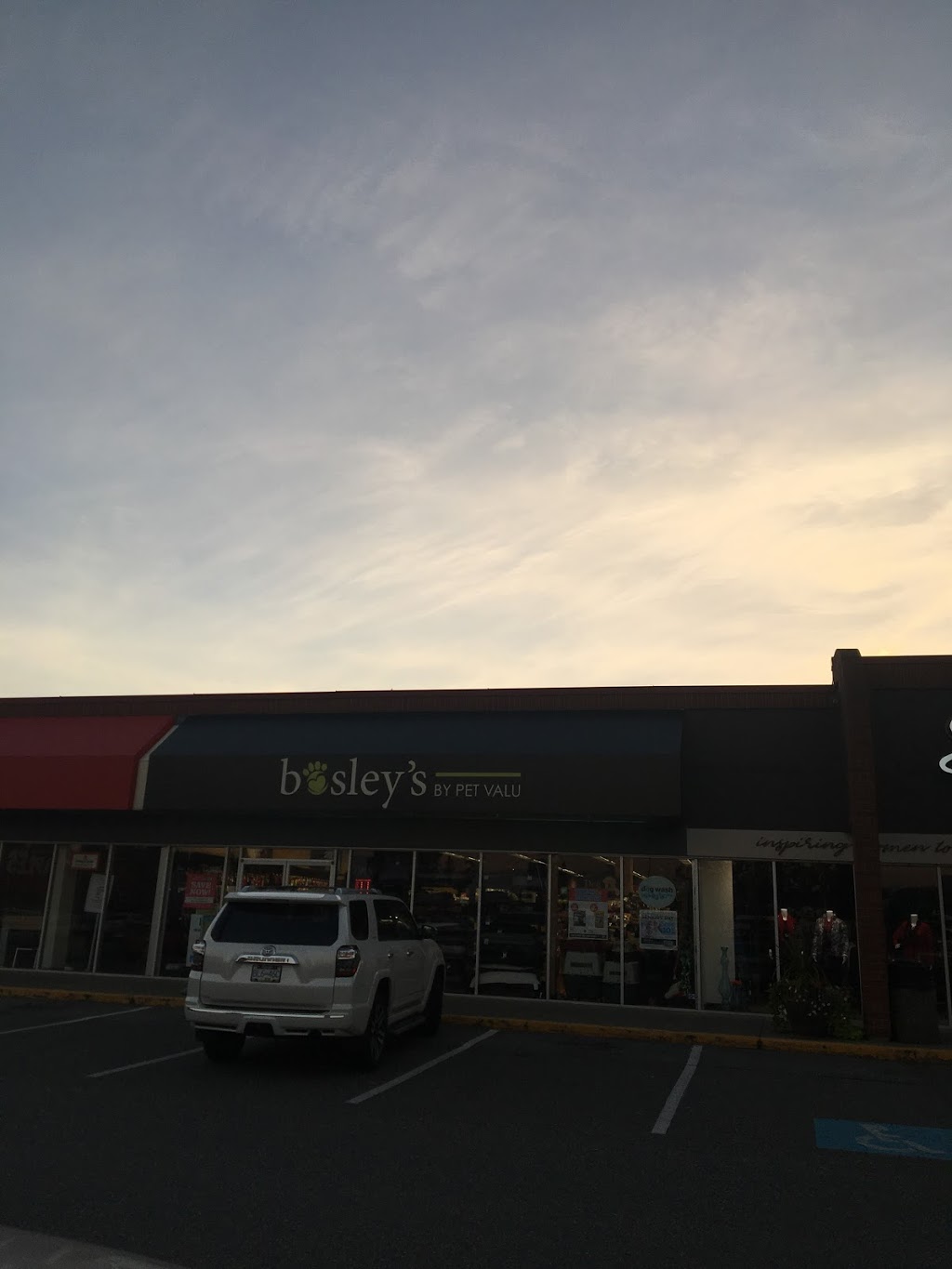 Bosleys by Pet Valu | 32500 S Fraser Way, Abbotsford, BC V2T 4W1, Canada | Phone: (604) 850-3385