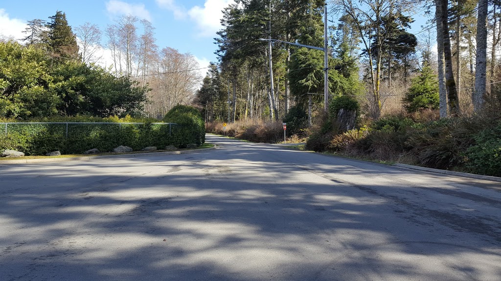 Ella Beach Public Parking / Access | Ella Rd, Sooke, BC V9Z 0R8, Canada