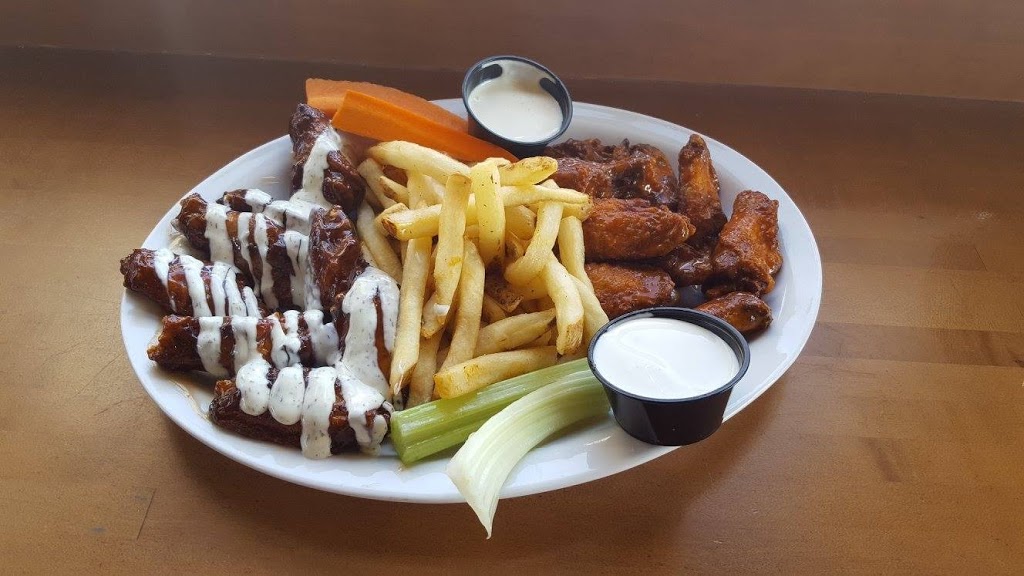 Wild Wing | 650 Wellington St E, Aurora, ON L4G 0K3, Canada | Phone: (905) 503-6650