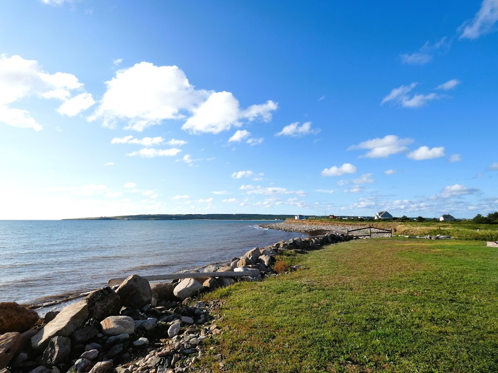 Knotty Pine Lodge Cheticamp | 14263 Cabot Trail, Chéticamp, NS B0E 1H0, Canada | Phone: (289) 821-8780