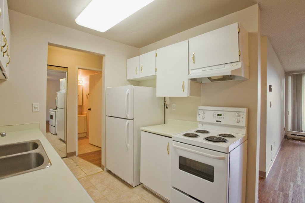 Fraser Place Apartments | 11675 Seventh Ave, Richmond, BC V7E 4X2, Canada | Phone: (604) 271-4012