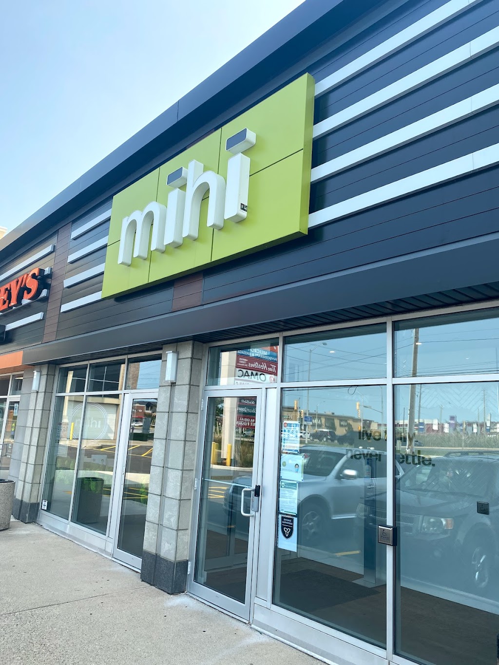 mihi cannabis burlington | 3500 Dundas St, Burlington, ON L7M 4B8, Canada | Phone: (289) 348-1577