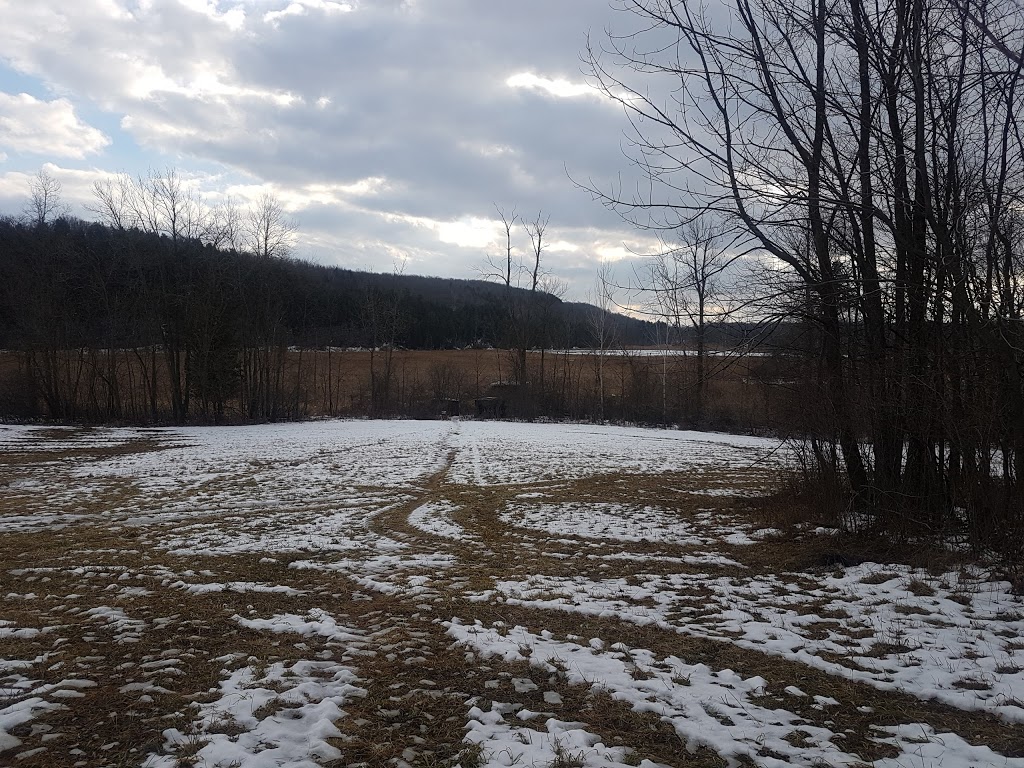 Bird Sanctuary Parking | Unnamed Road, Saint-Armand, QC J0J 1T0, Canada