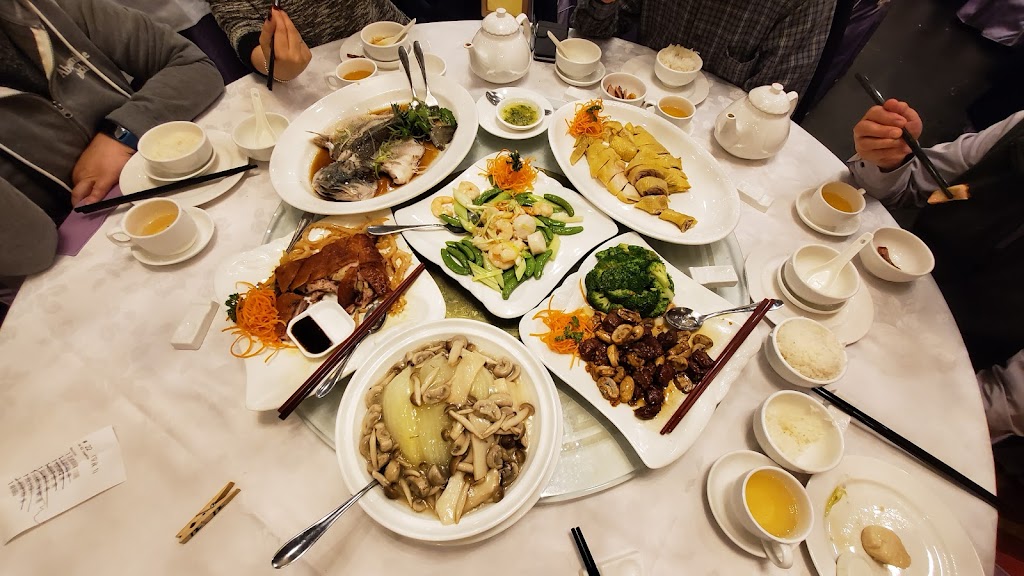 Golden Tycoon Seafood Banquet 凱名軒 | 5284 Hwy 7 #3, Markham, ON L3P 1B9, Canada | Phone: (905) 294-8833