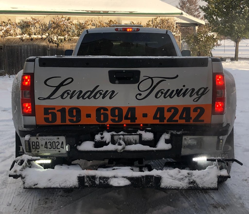 London Towing & 50 Auto Unlock | 1430 Jalna Blvd #3, London, ON N6E 3C1, Canada | Phone: (519) 694-4242