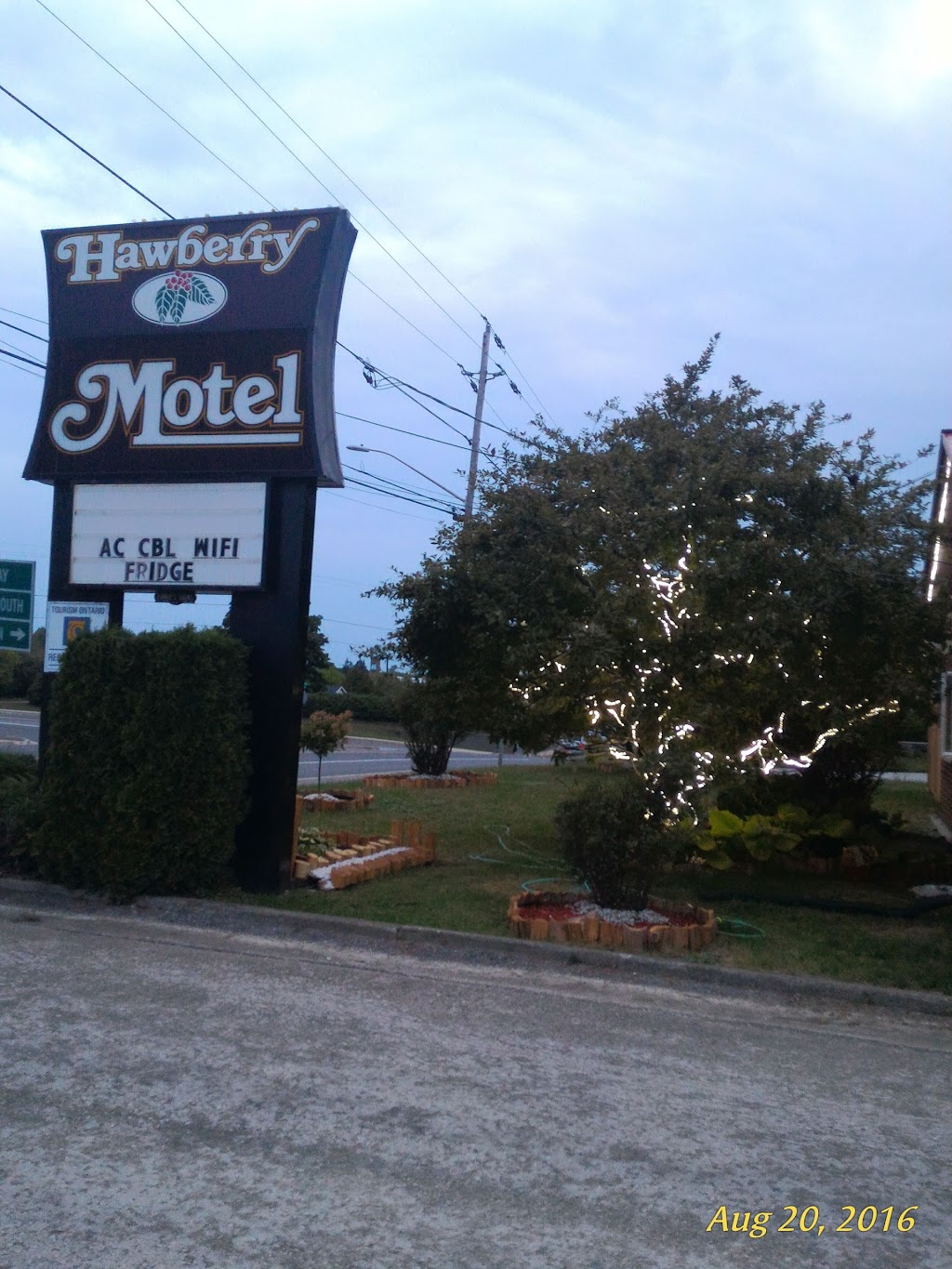 Hawberry Motel | 36 Meredith St E, Little Current, ON P0P 1K0, Canada | Phone: (705) 368-3388