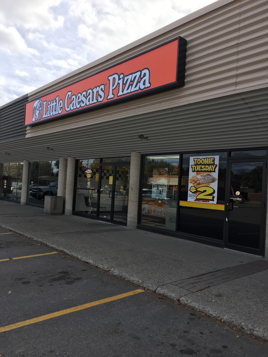 Little Caesars Pizza | 328 Speedvale Ave E, Guelph, ON N1E 1N5, Canada | Phone: (519) 763-8811