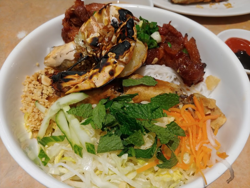 Pho Com Vietnam | 1991 Finch Ave W A, North York, ON M3N 2V3, Canada | Phone: (416) 746-8899