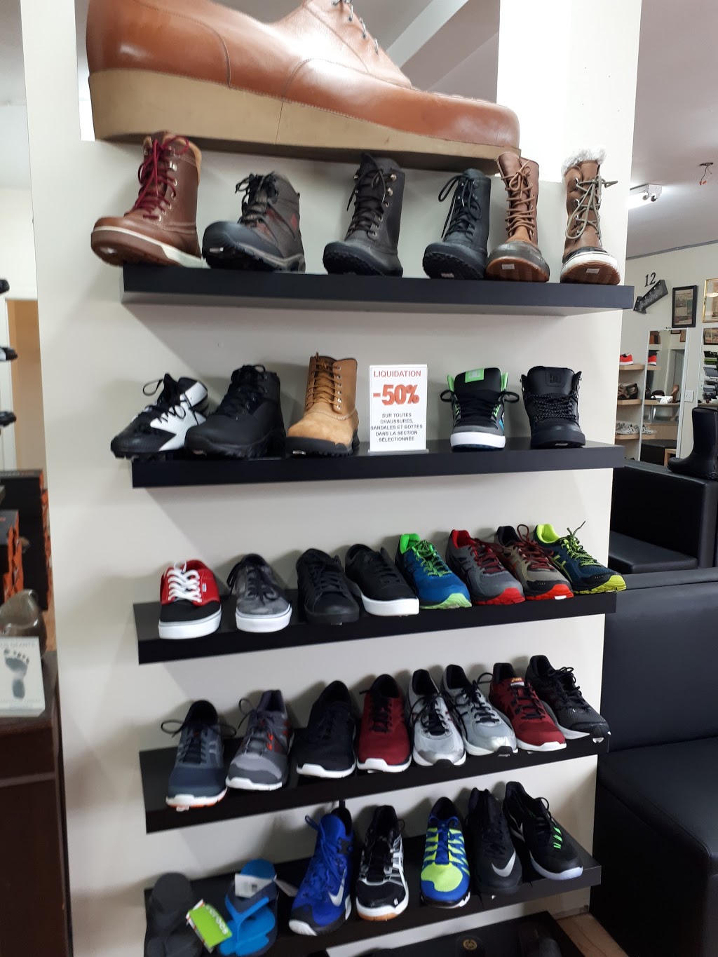 Pieds Geants Chaussures | 504 Notre-Dame Aile B Suite 1000, Repentigny, QC J6A 2T8, Canada | Phone: (514) 586-0023