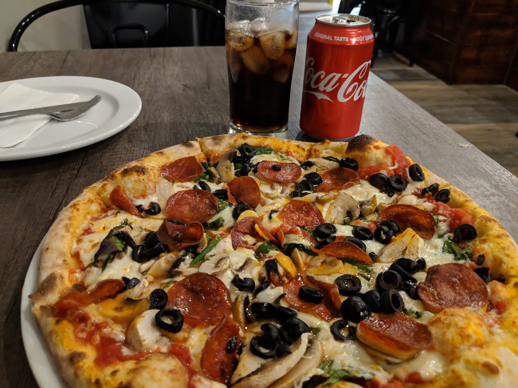 The Lock Wood Fired Pizza | 11 Clarence St, Port Colborne, ON L3K 3E7, Canada | Phone: (289) 836-9700