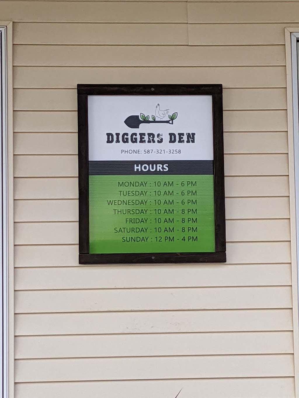 Diggers Den | 910 Main St, Three Hills, AB T0M 2A0, Canada | Phone: (587) 321-3258