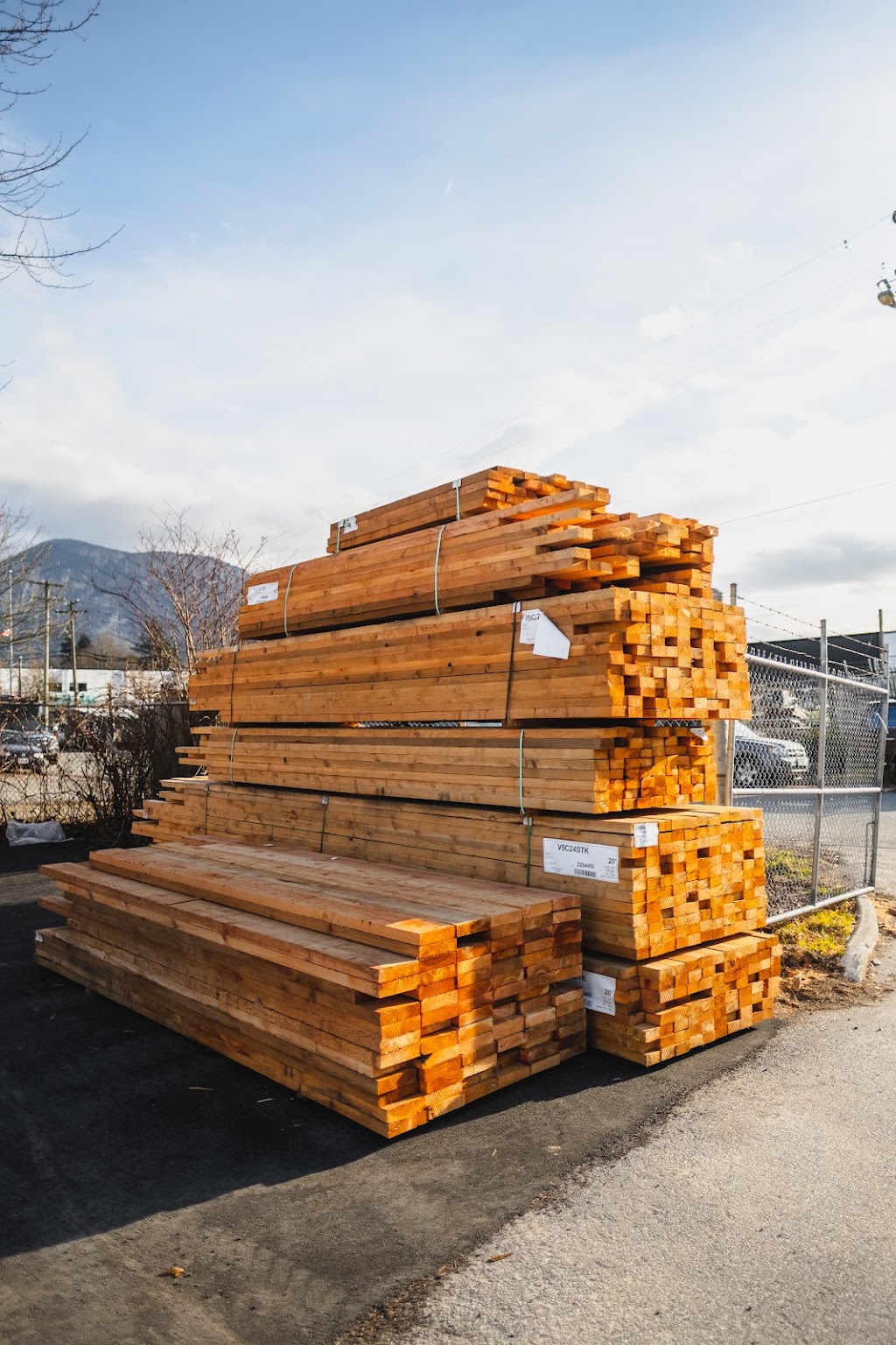 Van Urban Timber | 1126 Resolution Way, Squamish, BC V8B 0L3, Canada | Phone: (778) 906-0830