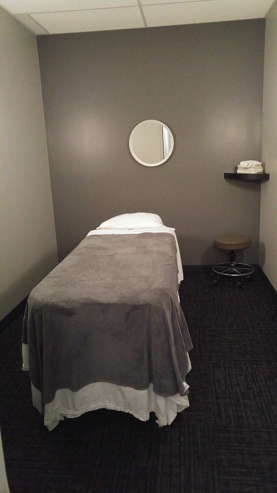 Massage Addict | 492 Edinburgh Rd S Unit B5, Guelph, ON N1G 4Z1, Canada | Phone: (519) 823-1222