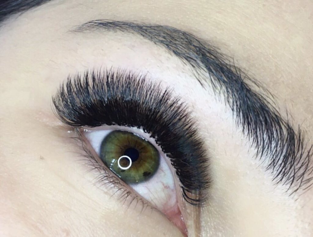 Magic Lashes Studio | 1034 Stadacona St E, Moose Jaw, SK S6H 0K9, Canada | Phone: (306) 681-5542