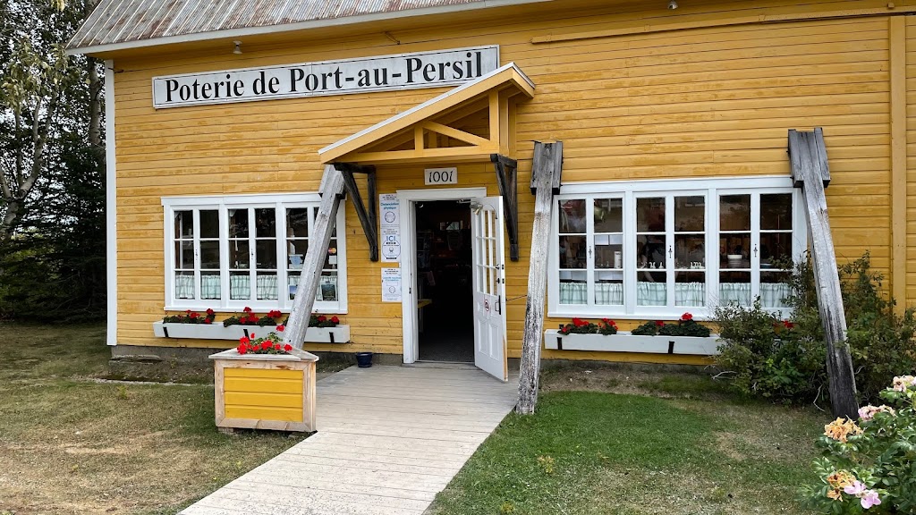 Pottery De Port-Au-Persil | 1001 Rue St Laurent, Saint-Siméon, QC G0T 1X0, Canada | Phone: (418) 638-2349