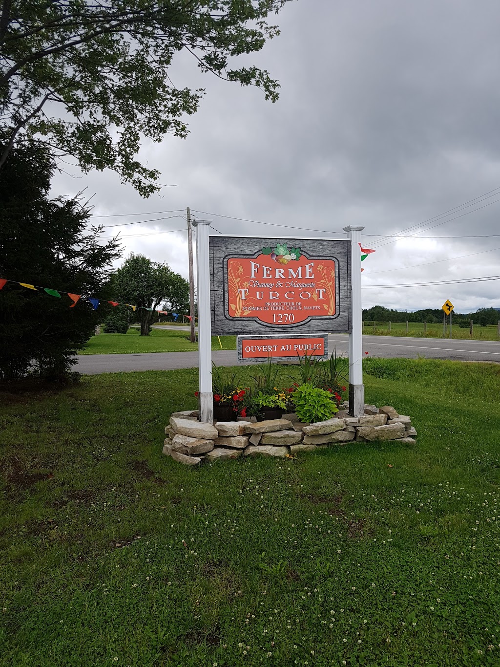 Ferme Vianney et Marguerite Turcot Inc. | 1270 Route 321 N, Saint-André-Avellin, QC J0V 1W0, Canada | Phone: (819) 428-3704