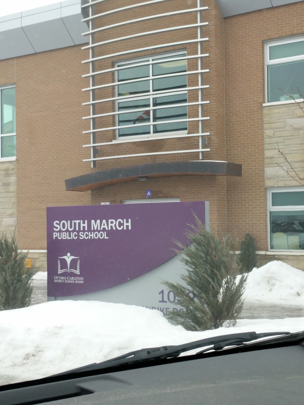 South March Public School | 1032 Klondike Rd, Kanata, ON K2K 0H9, Canada | Phone: (613) 595-0543