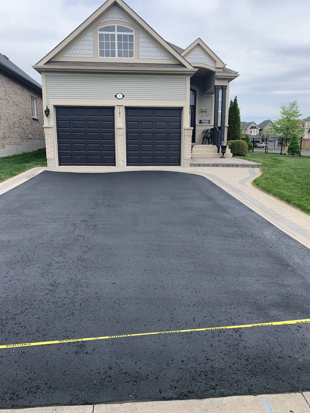 Elite Driveway Sealing | 90 Sprucewood Crescent, Bowmanville, ON L1C 5C9, Canada | Phone: (289) 203-4686