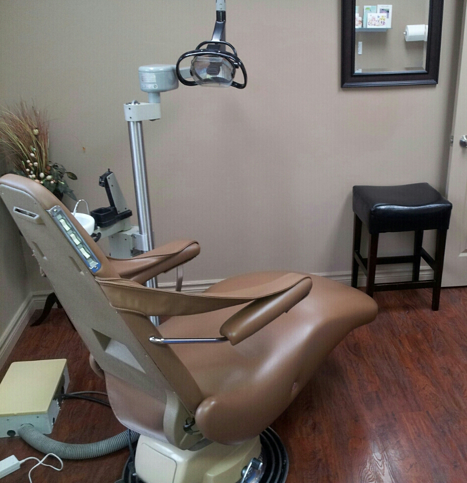 DiNardo Denture Clinic Hamilton | 678 Upper James St, Hamilton, ON L9C 2Z6, Canada | Phone: (905) 574-4330