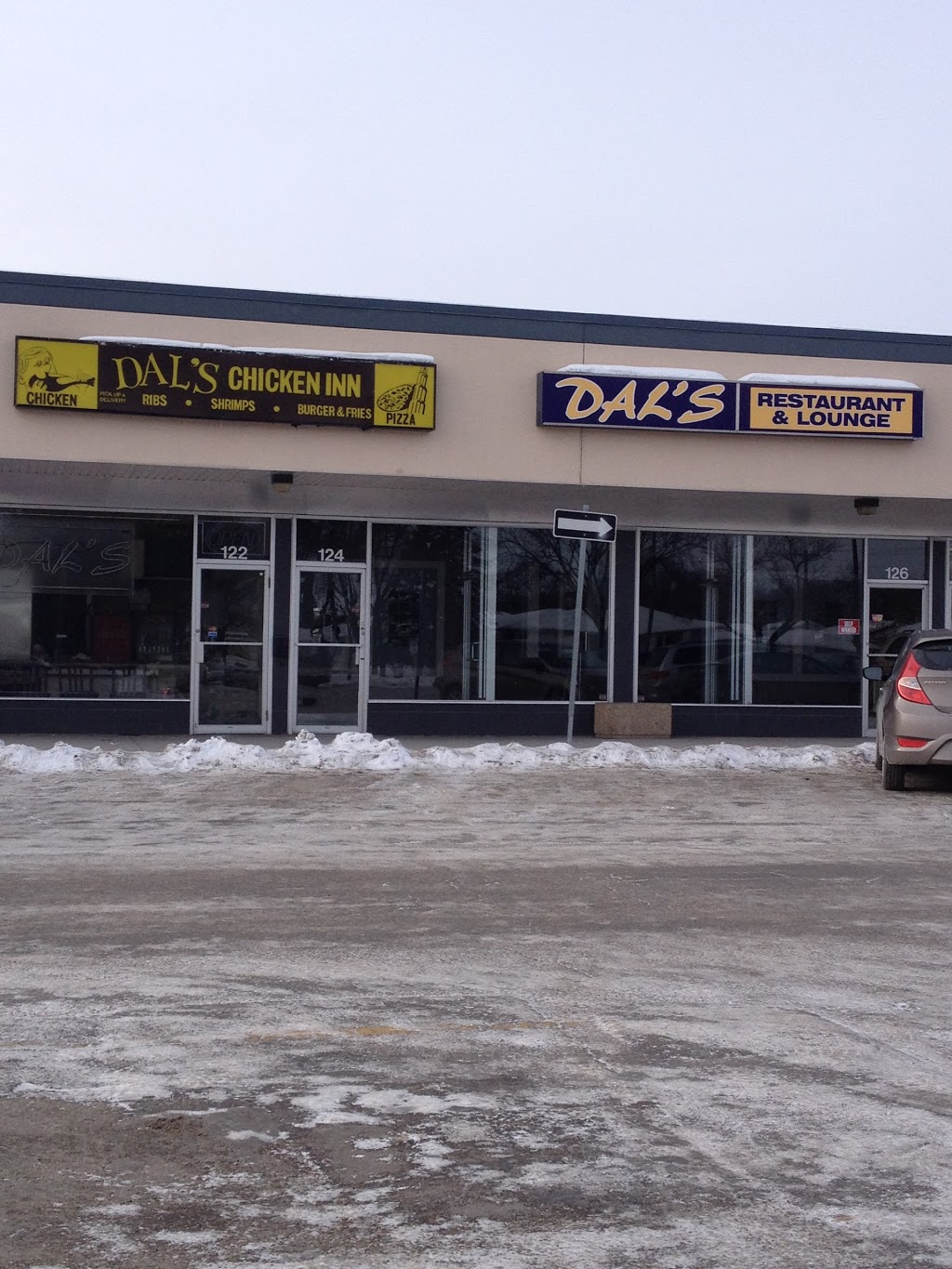 Dals Restaurant & Lounge | 701 Regent Ave W, Winnipeg, MB R2C 1S2, Canada | Phone: (204) 222-4255