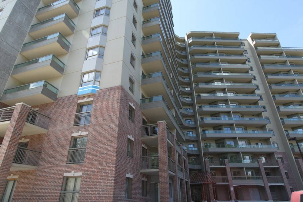 Iron Horse Towers by Drewlo Holdings Rentals | 560 Queen St S, Kitchener, ON N2G 0A1, Canada | Phone: (519) 578-7997