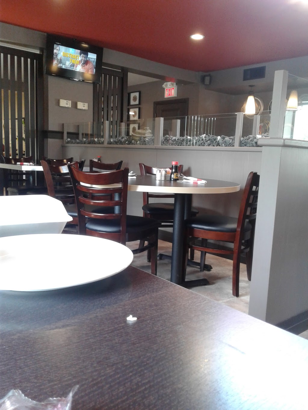 Hoys Of Simcoe Restaurant | 71 Queensway East, Simcoe, ON N3Y 4L8, Canada | Phone: (519) 426-1936