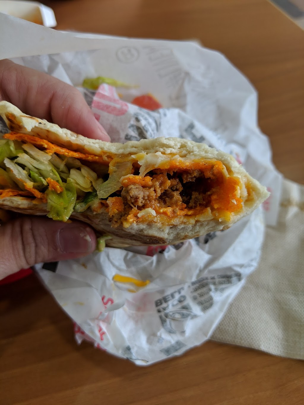 Taco Bell | 2285 Erin Mills Pkwy, Mississauga, ON L5K 1T8, Canada | Phone: (905) 822-5454