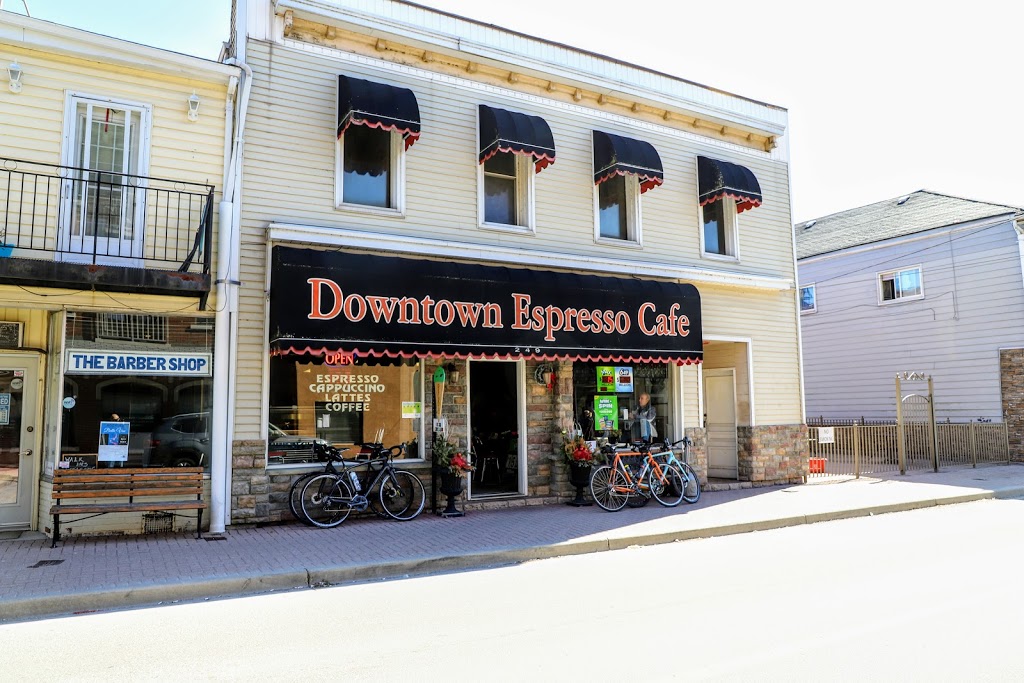 Downtown Expresso Cafe | 249 Dalhousie St, Amherstburg, ON N9V 1W8, Canada | Phone: (519) 736-5924