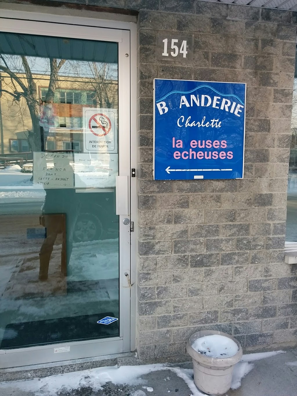 Buanderie Charlotte | 154 Rue Charlotte, Sorel-Tracy, QC J3P 1H4, Canada