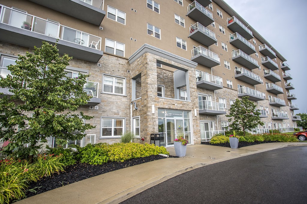 Harris Place - Dunsdon Street Apartments - Skyline Living | 335 Dunsdon St, Brantford, ON N3R 7K8, Canada | Phone: (226) 400-0045