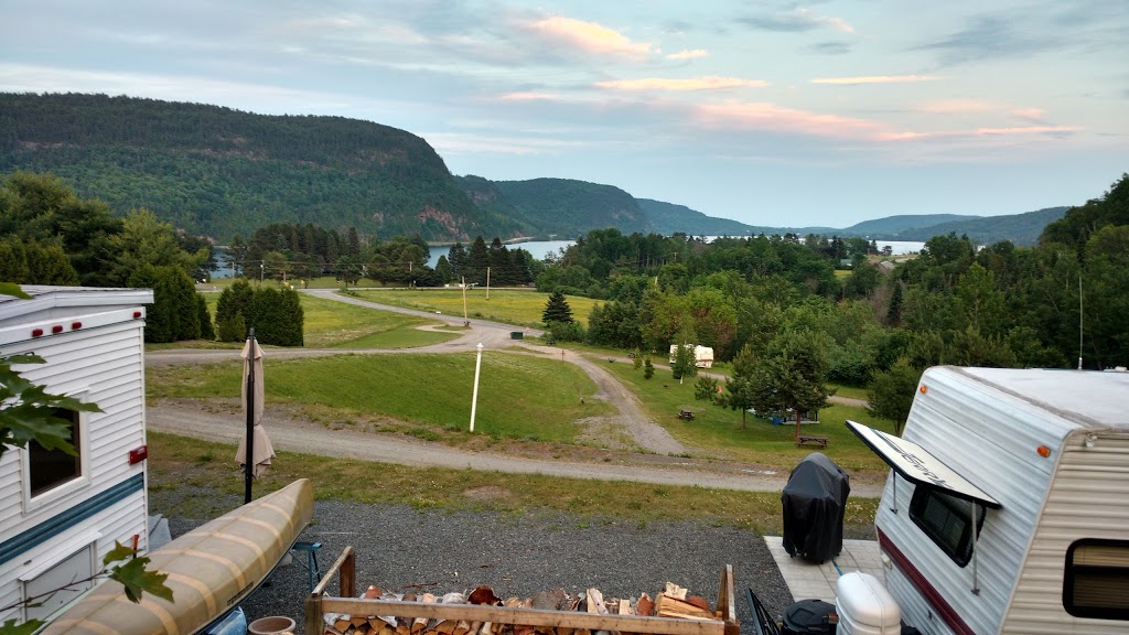 Camping Lattente | 2880 Route des Champagne, Saint-Jean-des-Piles, QC G0X 2V0, Canada | Phone: (819) 538-0717