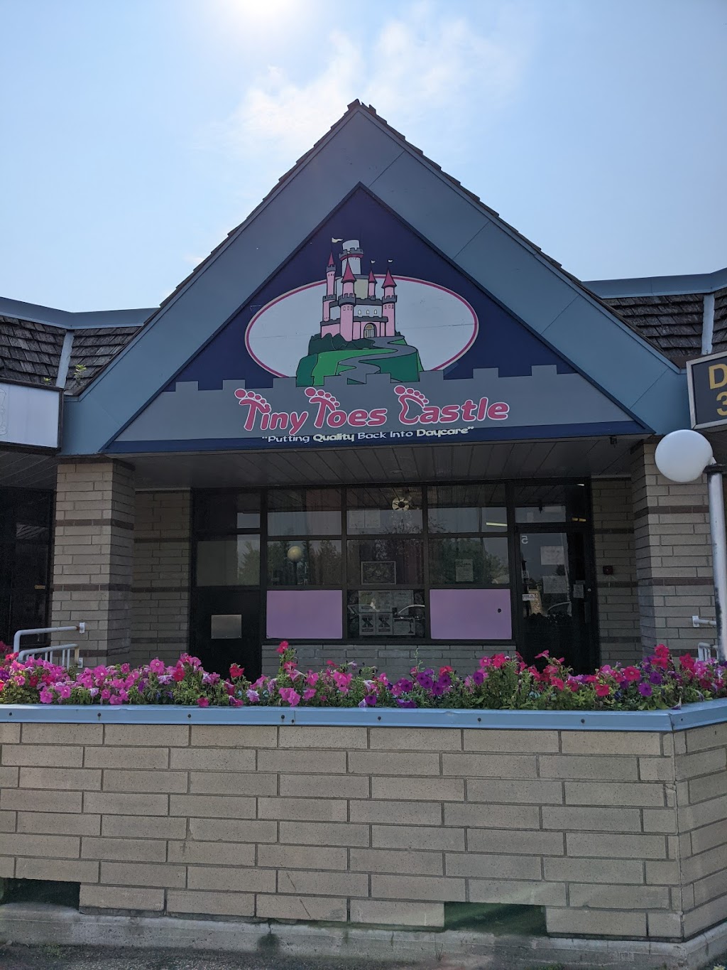 Tiny Toes Castle Daycare | 255 Davison Dr, Red Deer, AB T4R 2H2, Canada | Phone: (403) 986-3817