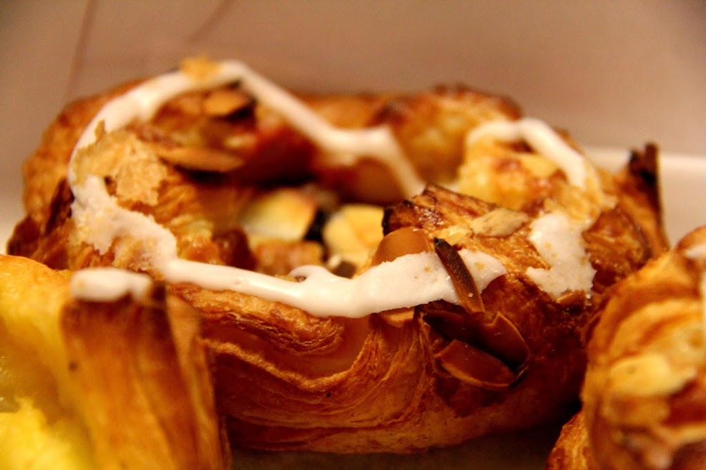 Danish Pastry House | 487 Cornwall Rd, Oakville, ON L6J 7S8, Canada | Phone: (905) 844-7777