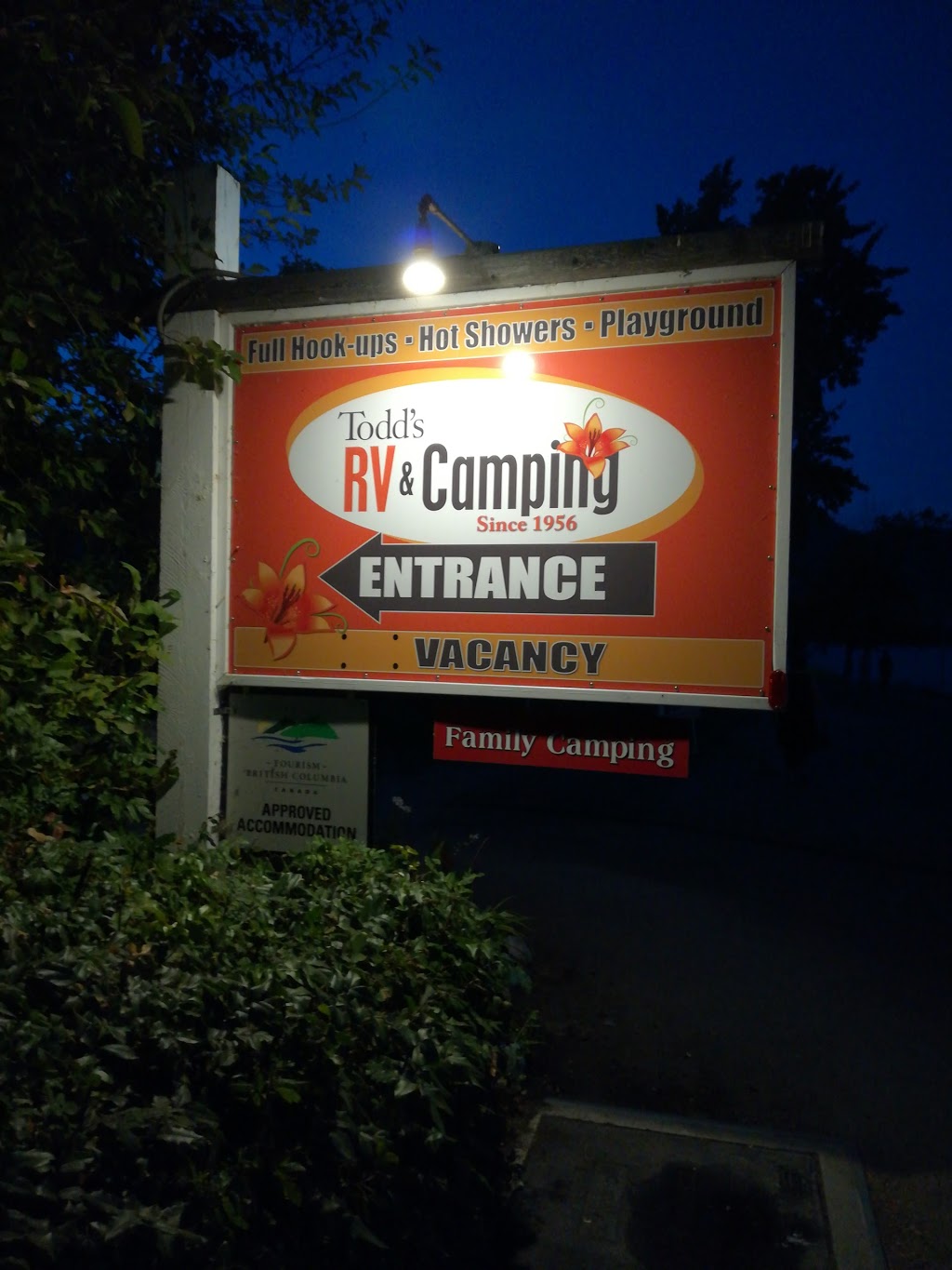 Todds RV & Camping | 3976 Beach Ave, Peachland, BC V0H 1X1, Canada | Phone: (250) 767-6644