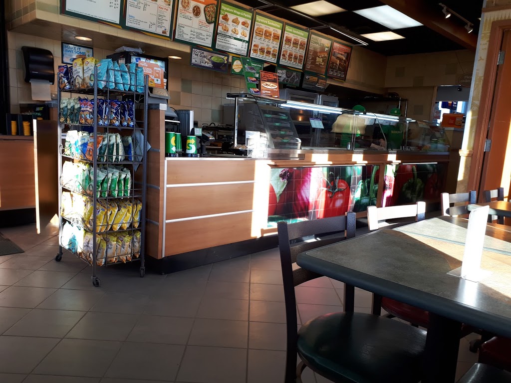 Subway | Dannys Esso, 13210 Lundys Ln, Niagara Falls, ON L2E 6S4, Canada | Phone: (905) 227-1901