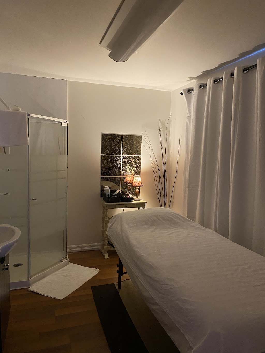 Sakura spa | 10402A Boul Gouin O, Roxboro, QC H8Y 1W4, Canada | Phone: (514) 683-3951