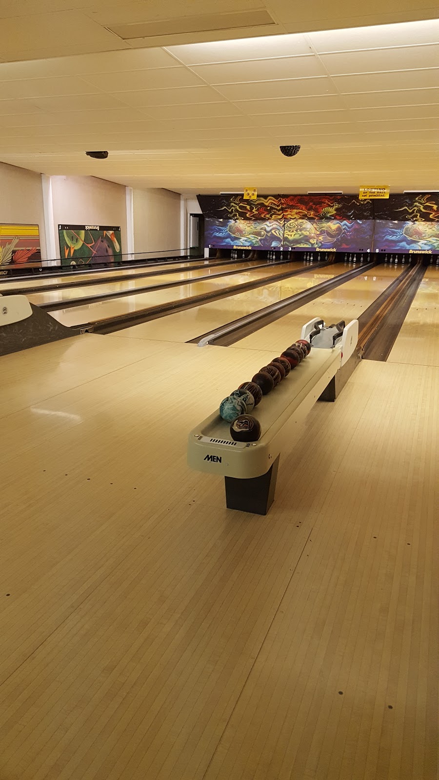 Park Alleys Bowling | 730 Osborne St, Winnipeg, MB R3L 2C2, Canada | Phone: (204) 475-0585