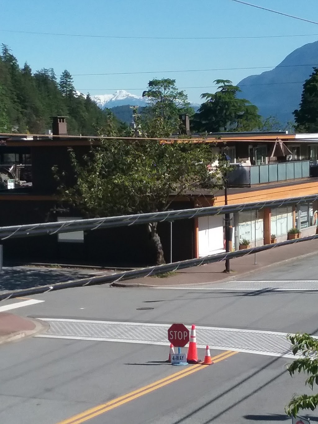 Horseshoe Bay Motel | 6588 Royal Ave, West Vancouver, BC V7W 2B6, Canada | Phone: (604) 913-6588