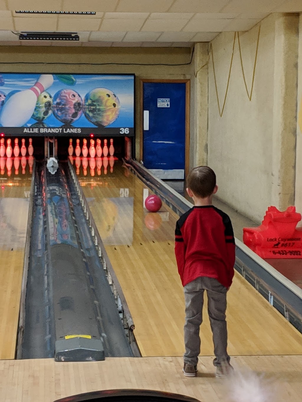 Allie Brandt Lanes | 6510 Lincoln Ave, Lockport, NY 14094, USA | Phone: (716) 433-5976