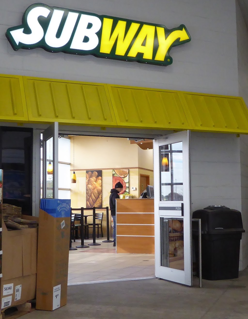 Subway | 1604 The Queensway, Etobicoke, ON M8Z 1V1, Canada | Phone: (416) 503-1385